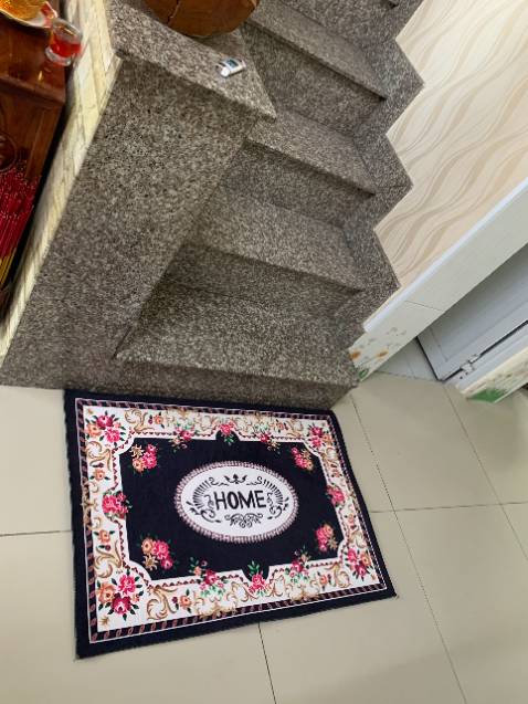 Rất ok, vừa vặn với bộ bàn ghế nhà mình, bỏ vào thấy sang hẳn