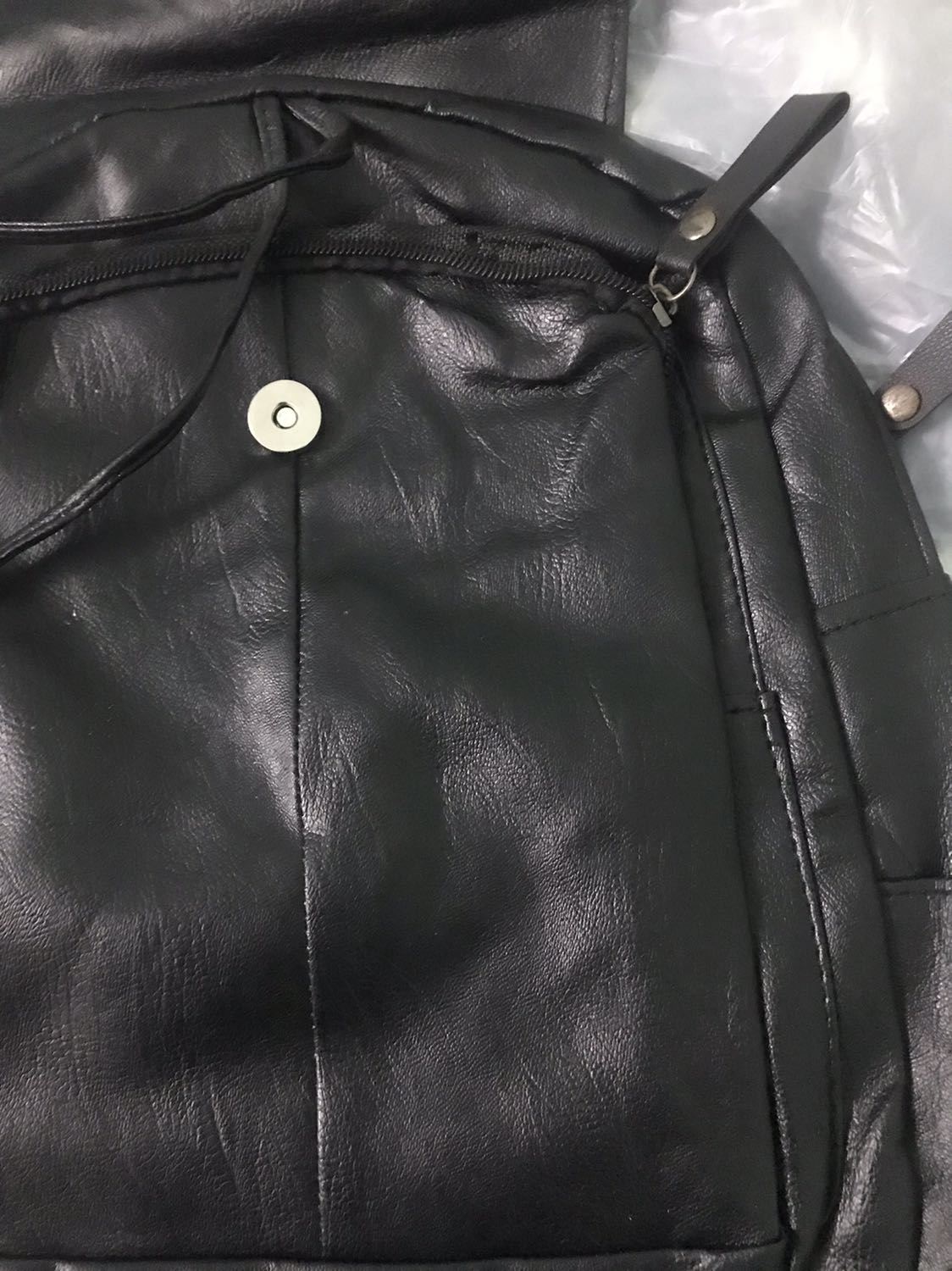 Hàng nhận kém chất lượng các khoá bị han gỉ nhiều da nổ nhiều