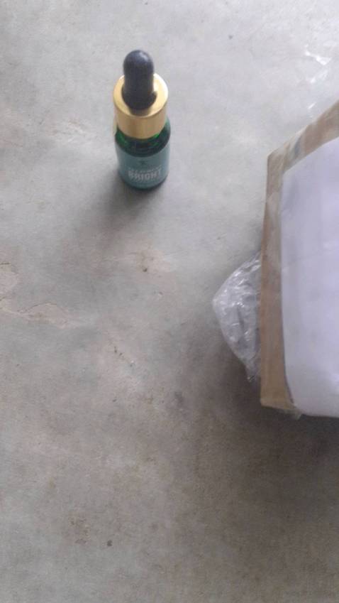 Lọ đầu tiên mua ơ spa dùng rât hài lòng.
 Dùng hêt k mua đc nên phai mua trên tiki. Shop giao hàng nhanh, đóng gói cẩn thận