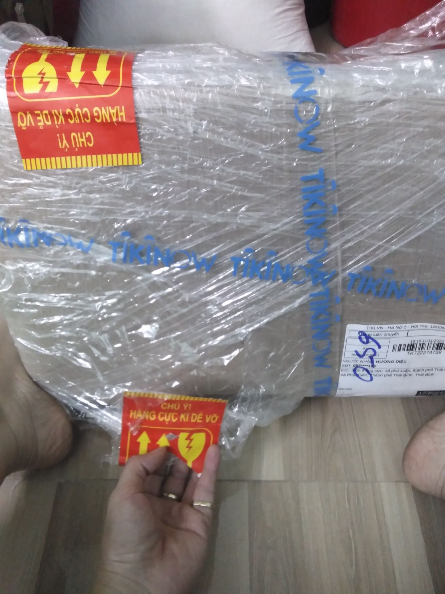 giao hàng siêu nhanh, đặt hôm trc hôm sau nhận dc. sữa tươi dc cty đóng gói rất cẩn thận. tôi hài lòng. tiếp tục ủng hộ  công ty nhiều nhé