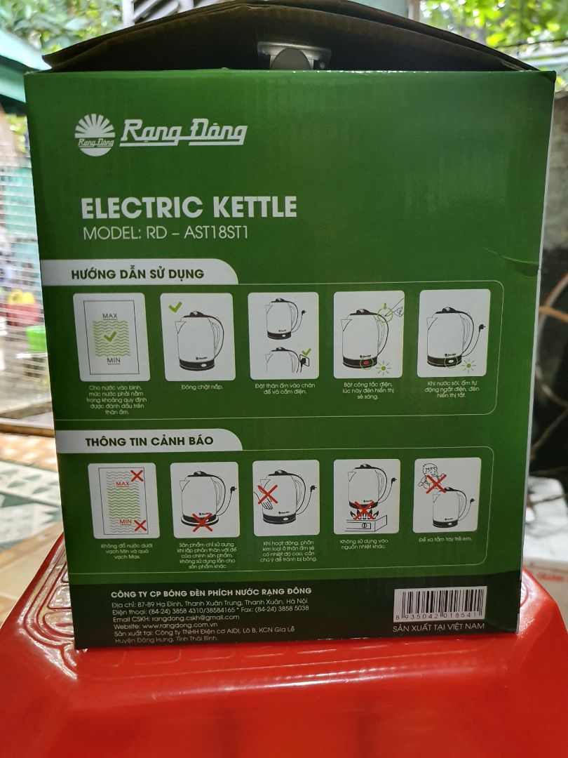 đóng gói cẩn thận ...
thân bình nhỏ , gọn - nhìn chung đẹp
nắp với thân chưa được cứng cáp ...
nói chung tiền nào của nấy ... xài bình dân thì OK
xài khoãn 2 năm nếu không có gì là đạt yêu cầu