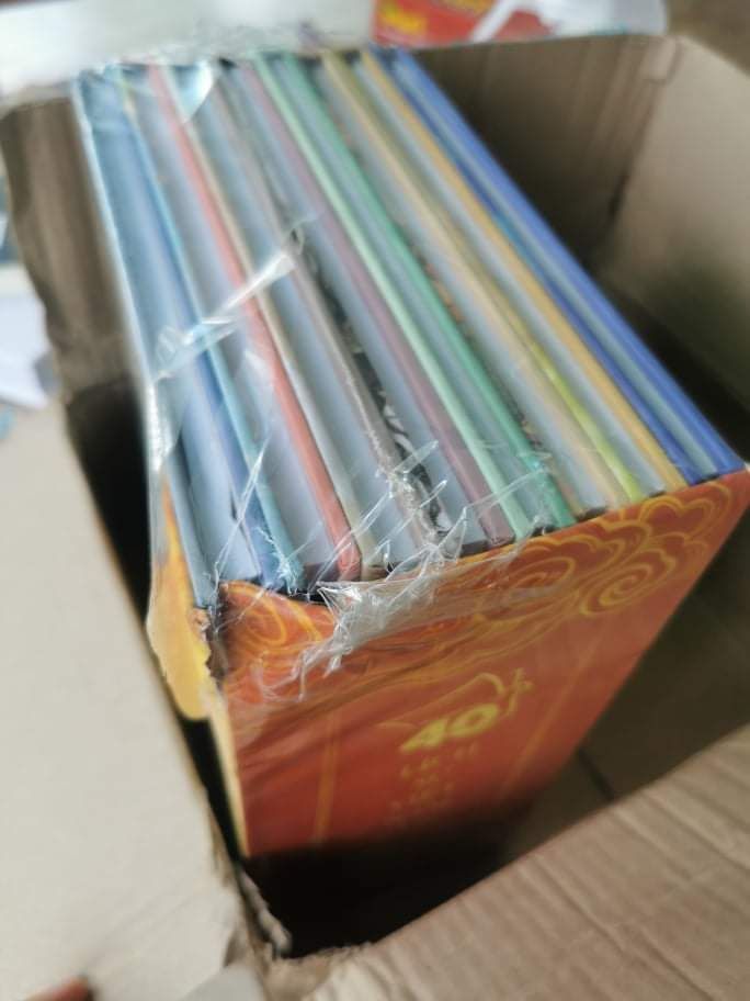 Giao hàng rất lâu, sách giá trị cao mà hộp không chắc chắn, đã chấp nhận đổi lại nhưng rồi đơn hàng đổi trả bị tự hủy trong khi tiki trading vẫn còn hàng, hoàn phần tiki xu nhưng phần tiền đã thanh toán không biết về đâu, không có điện thoại báo hay email gì cả