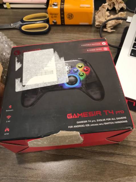 Hộp sản phẩm móp méo có đấu hiệu đã bị bóc, tag mác trong hộp nhàu nát, không có cáp sạc trong hộp, không kết nối được bluetooth
Video bóc hàng: https://drive.google.com/file/d/1cji8NW26G7r0gMakD-memKSmMby5Rd_A/view?usp=sharing