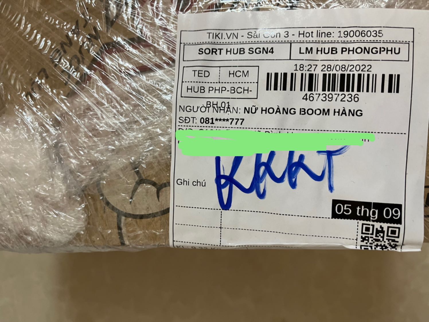 Shop dán đơn hàng không có tâm , mà rất là vô tâm, 
tôi mua hàng của shop tôi đã trả tiền trước , tôi đặt tên nick cho vui là NỮ HOÀNG BOOM HÀNG. mà shop dán cái đơn giấu chữ Đã Thanh Toán nó nằm ở dưới, shop rất là vô tâm.  1 * cho shop