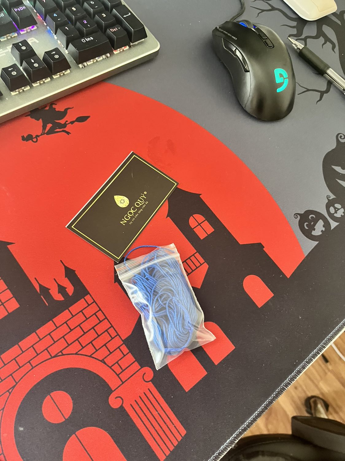 Dây xanh chắc chắn. Ưng