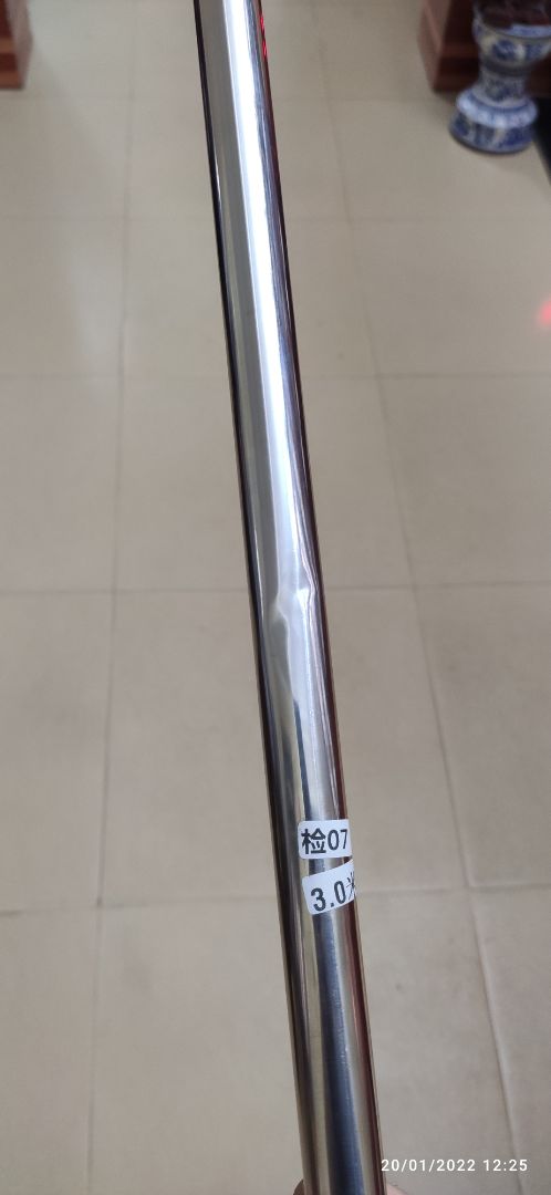 hàng đúng như mẫu mã. chắc chắn. song lúc nhận hàng ktra phát hiện bị móp trên thanh dụng cụ. kéo ra vào khó khăn. đánh giá 4 sao cho shop và vận chuyển