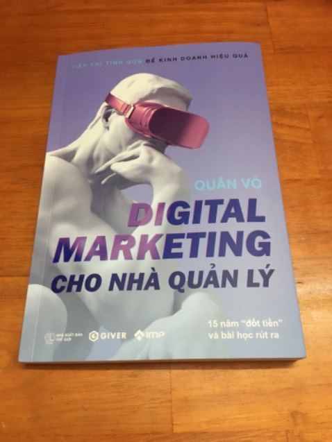Mọi thứ đều rất vừa vặn, cả lý thuyết và vd thực tiễn, thành thử khi đọc thật sự mang lại nhiều thông tin khá hay ho và hữu ích. Thêm nữa sách được bao gói kỹ càng, giao hàng lại dễ thương, 10 điểm cho các bạn giver và tiki nheng.