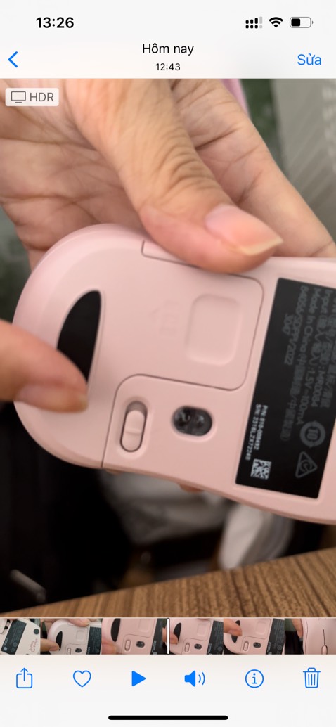 Nhà bán hàng *** gạt người tiêu dùng! Sản phẩm có đèn nhưng k sáng, k ghi chi tiết sản phẩm. Nếu k có đèn tôi sẽ k mua. Đã liên hệ với nhà bán hàng nhưng nhà bán hàng báo là sản phẩm k sáng là do sản xuất vậy nhưng k mô tả, đánh *** khách hàng. Đây là nhãn hàng và mặt hàng k đáng tin tưởng. 
Đã liên hệ tiki hỗ trợ nhưng tiki k hỗ trợ. Mua hàng vì tin tưởng tiki nhưng tiki k hỗ trơ
Dịch vụ kém chất lượng. Sau này k dùng tiki nuẫ