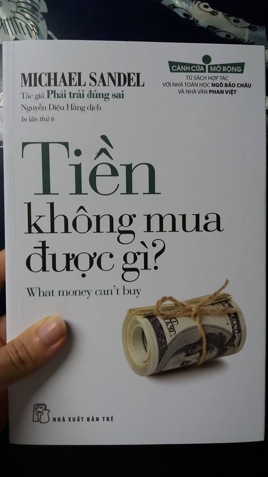 Sách được giao nhanh, do được bọc nhựa cẩn thận nên bìa sách không bị rách, rất đẹp. Lần này Tiki giao sách mình rất hài lòng. Nội dung sách rất hay, rất đáng suy ngẫm.