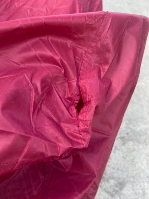 mây rất cẩu thả.. lúc về ko trùm chỉ xem sơ ok.. khi trùm thử rất ko hài lòng..quá ẩu