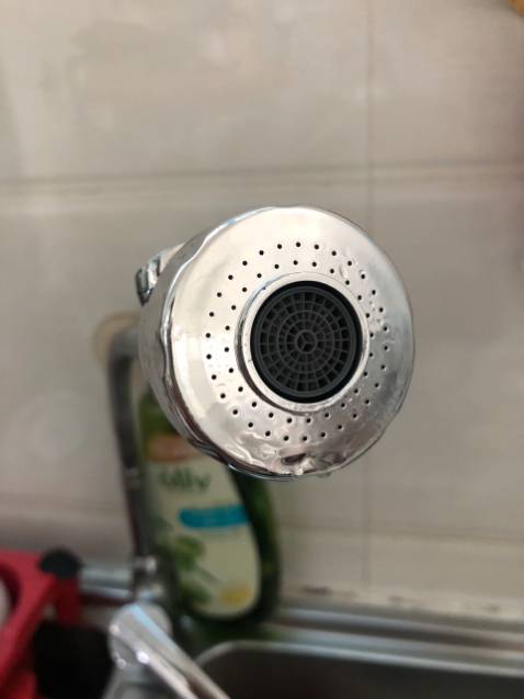 Mình thanh toán món hàng này là 90k, xong vô nhà khui hàng ra thì thấy không đúng với hình ảnh mẫu đăng bán trên TiKi . ( hình mẫu là 3 vòng nước nhưng hàng nhận chỉ có 2 vòng, vì vậy vòng nước ra rất nhỏ). đề nghị TiKi cho đổi lại đúng mà mình đã mua.