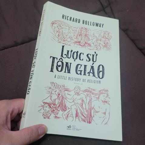 Cuốn sách này nên đổi tên thành Lược sử Ki-tô giáo hoặc lược sử tôn giáo phương Tây thì đúng hơn khi hơn 2/3 nội dung sách đều nói về đều này. Đọc để có thêm kiến thức chứ mình cũng không thích lắm cách viết của tác giả, khá lan man, nhưng cũng có nhiều đoạn tâm đắc.