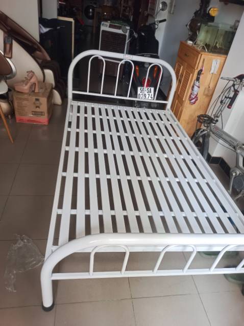 Giường nhận được i hệt hình shop đăng lun, thấy shop này nhiều đánh giá xịn nên mua thử, nhưng mà hàng xin thiệt nghen