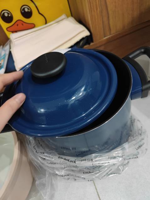 Chừa 1* để xem chất lượng nồi thực tế chứ nhận hàng nó đẹp quá. Kiểu như mua về để trưng bày