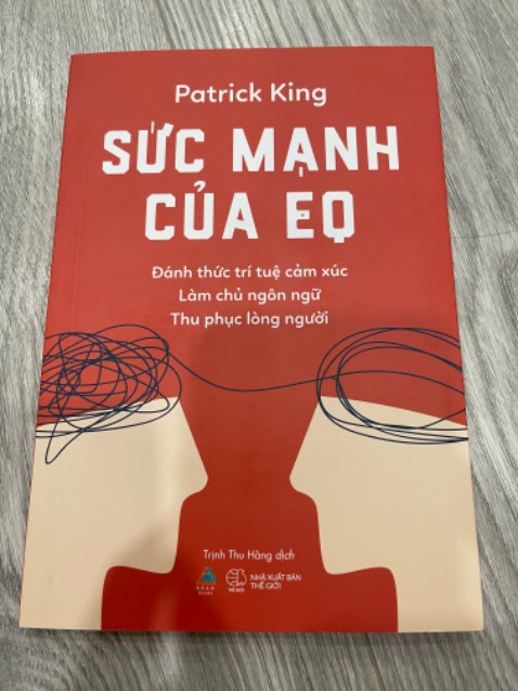Tiki giao hàng siêu nhanh luôn, trong vòng 2h đã cập bến rồi. Sách được đóng gói chắc chắn, dán tem hàng dễ vỡ cho các chú shipper và người dùng cẩn thận nhẹ nhàng nà. Chất lượng sách Tiki chính hãng, giấy thơm phức và mới nguyên tạo nhiều hứng thú khi đọc sách. Cám ơn Tiki đem đến trí thức cho mọi nhà 👍