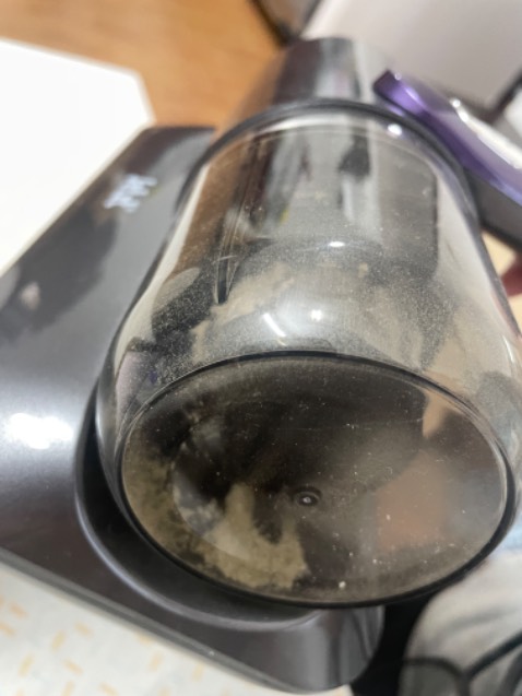 Lực hút mạnh, hút được rất nhìu bụi mịn và bụi vải