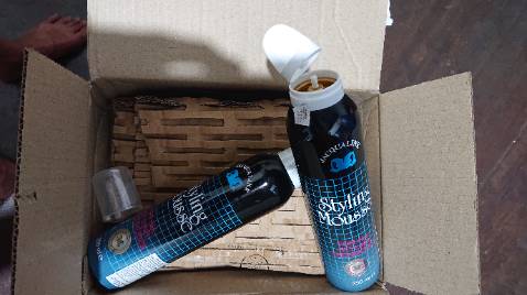 1 chai bị bung như thế này mà cũng giao được hả shop? 1 chai bị bung như thế này mà cũng giao được hả shop?