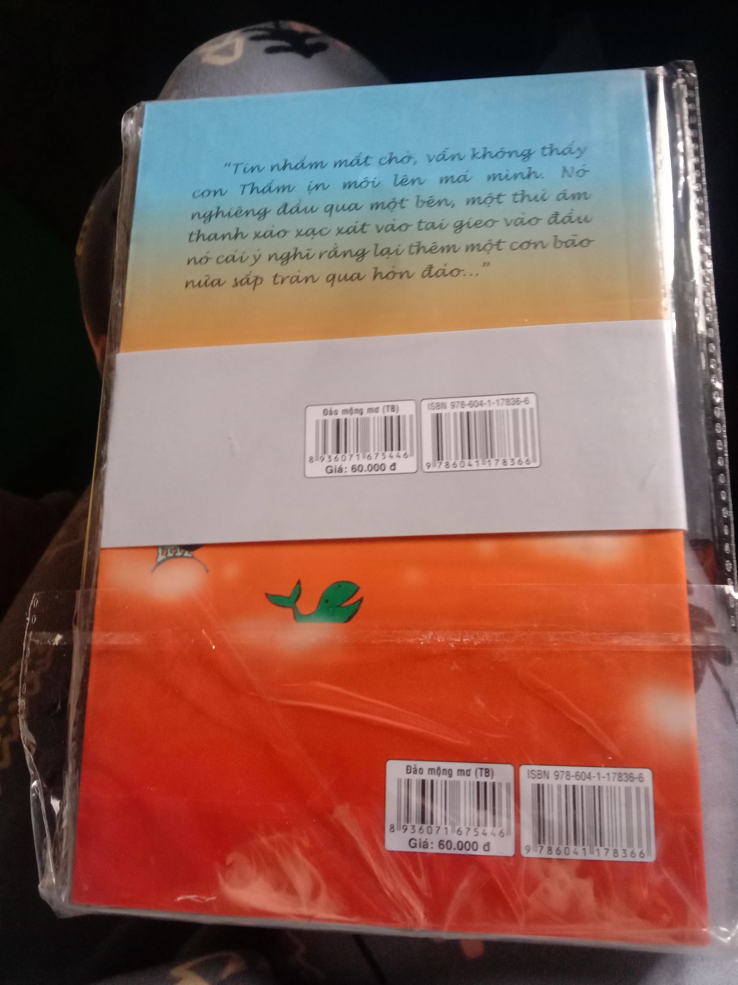 SP  new có bọc lớp túi bóg trong. Shipper trả hàg đúg hẹn. Tuy vậy kô có múp xốp bookcare bảo vệ 9,5/10. Thank