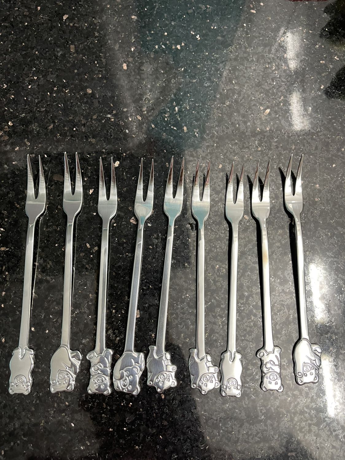 shop giao thíu hàng . đã nt và shop đã báo sẽ gửi thêm 3 cái . Chất lượng inox chuẩn đẹp , sáng bóng