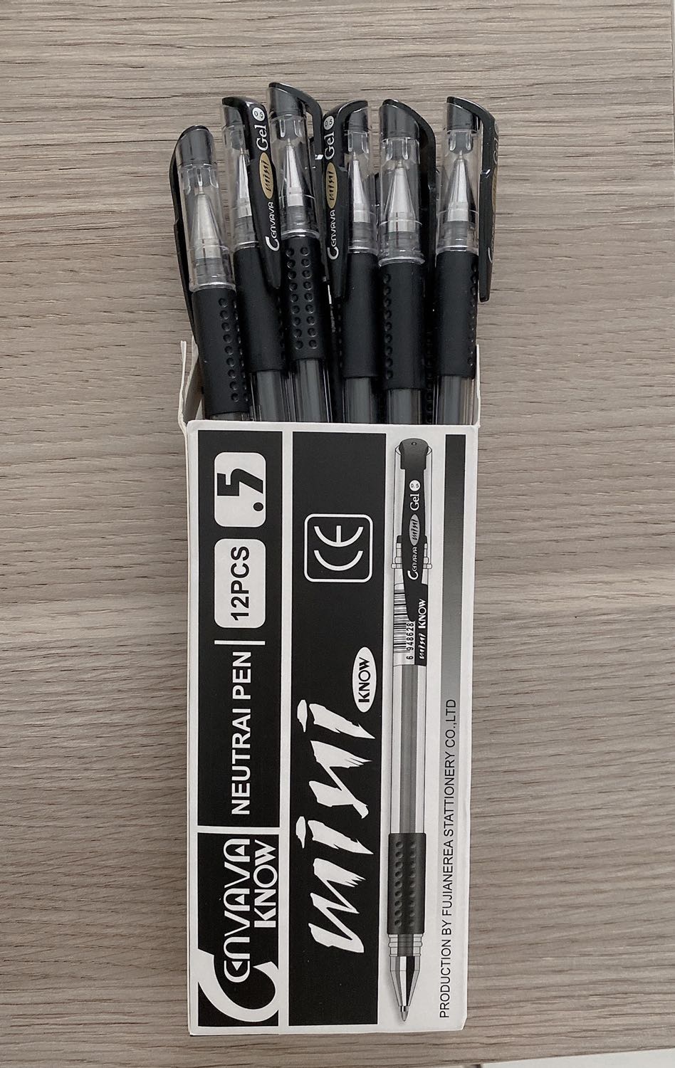 Combo 10 cây bút bi mực nước viết rất êm tay, chất lượng xịn xò, giá lại rẻ, đóng gói cẩn thận, sẽ ủng shop tiếp lần sau.