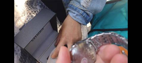 Vẫn cho 5 sao vì đồng hồ đẹp, đóng gói cẩn thận, nhưng không thích cách làm việc của tiki khi thời gian giao hàng quá lâu