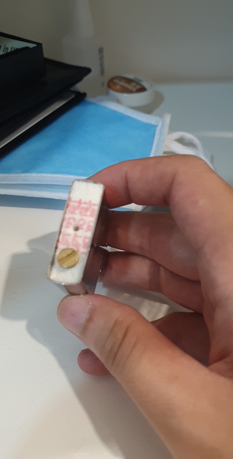 Sản phẩm là hàng trung quốc nhái, in thêm dòng chữ Made in USA. Chất lượng quá thất vọng Sản phẩm là hàng trung quốc nhái, in thêm dòng chữ Made in USA. Chất lượng quá thất vọng