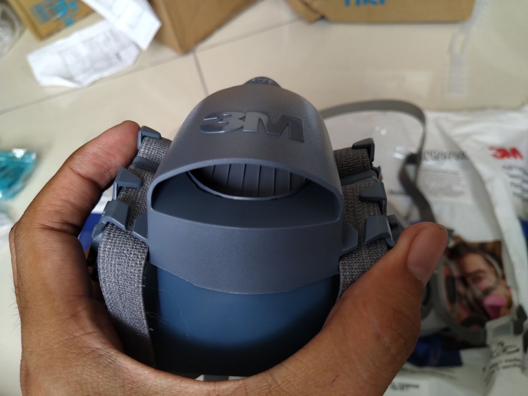 Mua lần 3. Kín, chất lượng, dễ thở. Yên tâm trong mùa Covid-19. Loại 7501 vừa cỡ mặt ng Việt hơn.