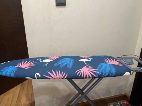 Chân bị cong do mối hàn + va đập. Tuy nhiên vẫn chấm 5* vì cảm nhận đẹp