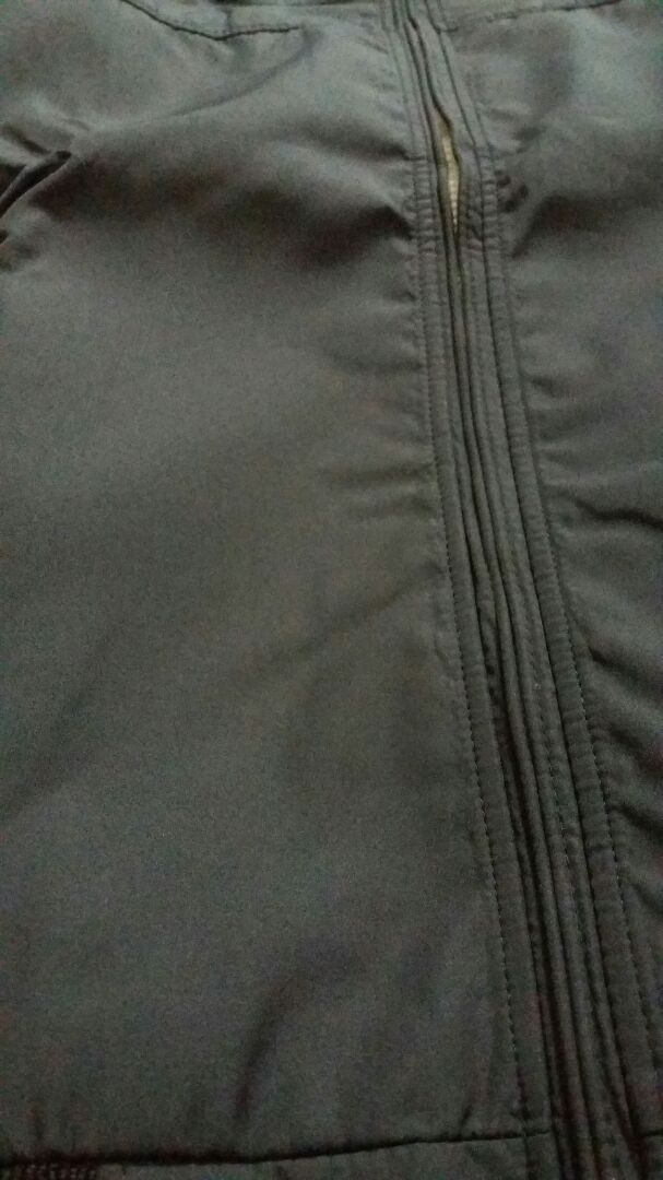 chất lương áo rất ok luôn . mình moi nhận hàng xong . m7 mặc szie L ok đêep . ox mình ưng ý lắm . mình mua tiki cũng dc vài lần mà chắc lần này là ok lắm luôn . chất vải dù rất dày 2 lớp cao cấp đúng như shop quảng cáo . thêm 1 cái là tiki giao hàng khá nhanh luôn . hài lòng vs shop và tiki rất nhiều . điểm mười cho chất lượng . 5 sao nhé . cảm ơn và sẽ tiếp tục mua hàng tiki