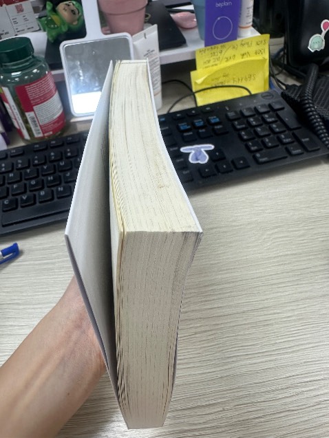 Cảm giác sách bị cũ như đã từng dùng rồi. Nội dung thì hay