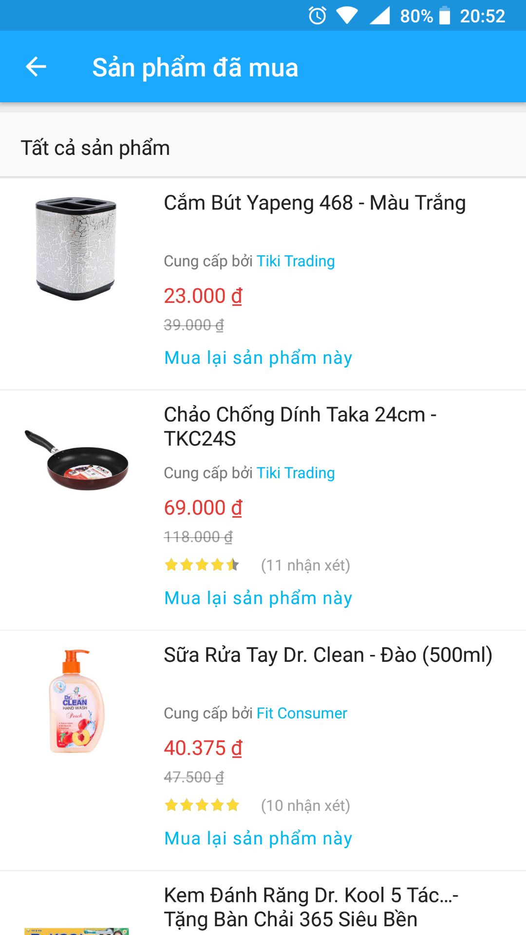 Đã mua đến hơn 20 sản phẩm từ Tiki, nhưng đây là lần đầu tiên nhận được sản phẩm đúng chủng loại nhưng sai về màu sắc. Tiki có thể giải thích lý do cho vấn đề này và ai sẽ là người nhận trách nhiệm đây. Giá trị món đồ đặt thì không quá lớn, nhưng cảm giác thấy không được tôn trọng trong việc quyết định mua hàng thì là rất nhức nhối. Vẫn phải luôn luôn khen Tiki bọc đóng gói kỹ lưỡng cẩn thận,đối tác GHN của Tiki làm việc cũng hiệu quả, chỉ duy nhất việc sai về màu sắc đặt hàng đã khiến Tiki mất điểm trong mắt mình rồi. Nếu là các món đồ có giá trị hơn thì các bạn sẽ cẩn thận trong khâu check kiểm tra thông tin order của khách hàng hơn chăng, hay đây là sp Tiki không tôn trọng lựa chọn của khách mà cứ dúi bừa cái Tiki chọn chứ ko phải khách hàng chọn???