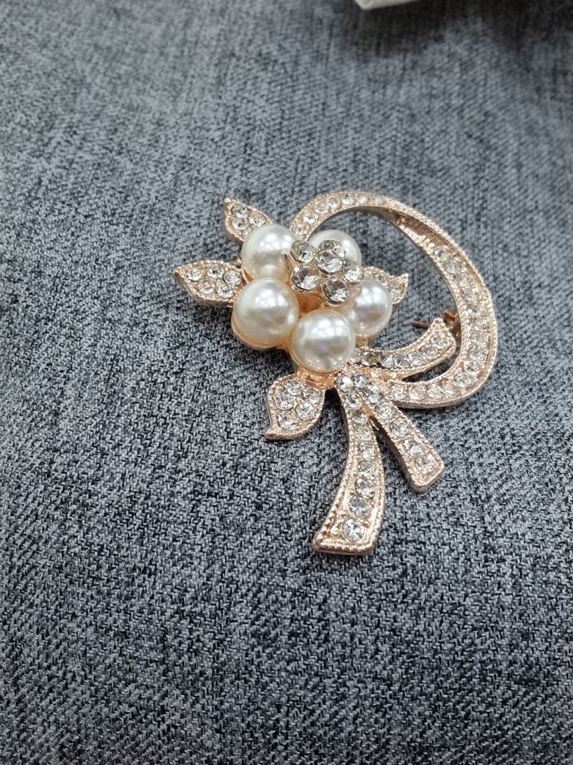 Hàng đẹp lắm. Dễ cài áo. Cảm ơn shop.