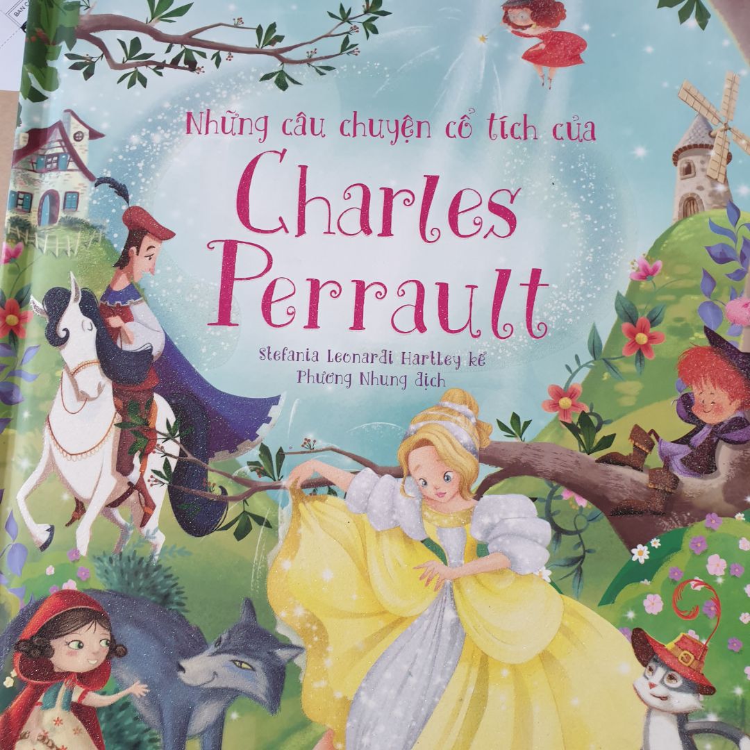 Sách bìa cứng, giấy láng. Nội dung, tranh vẽ đẹp.
Đóng gói đẹp, giao hàng nhanh.