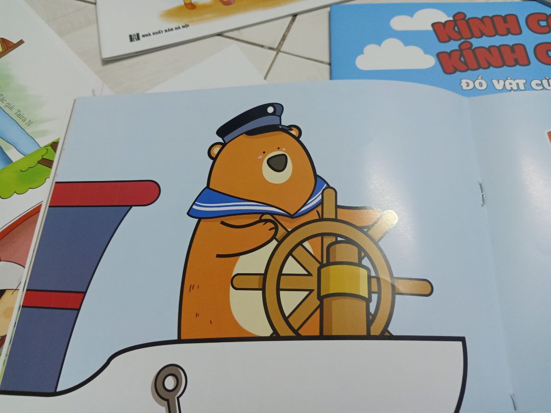 ùi mình vừa nhận được sách, đóng gói kỹ ghê, sách giấy cứng cáp in nét đẹp nè. mà truyện dễ thương nữa. sẽ ủng hộ khi tác giả ra bộ tiếp