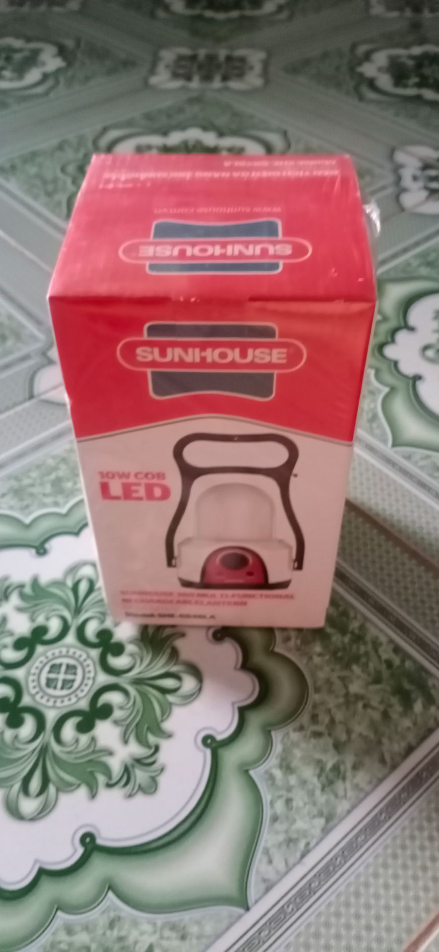 đèn còn mới, nguyên siêu, nhẹ, tiện dụng, chiếu sáng tốt, nhìn chắc chắn và có vẻ bền (xài lâu mới biết được). tiki giao rất nhanh nữa. đc free ship. đèn còn mới, nguyên siêu, nhẹ, tiện dụng, chiếu sáng tốt, nhìn chắc chắn và có vẻ bền (xài lâu mới biết được). tiki giao rất nhanh nữa. đc free ship.