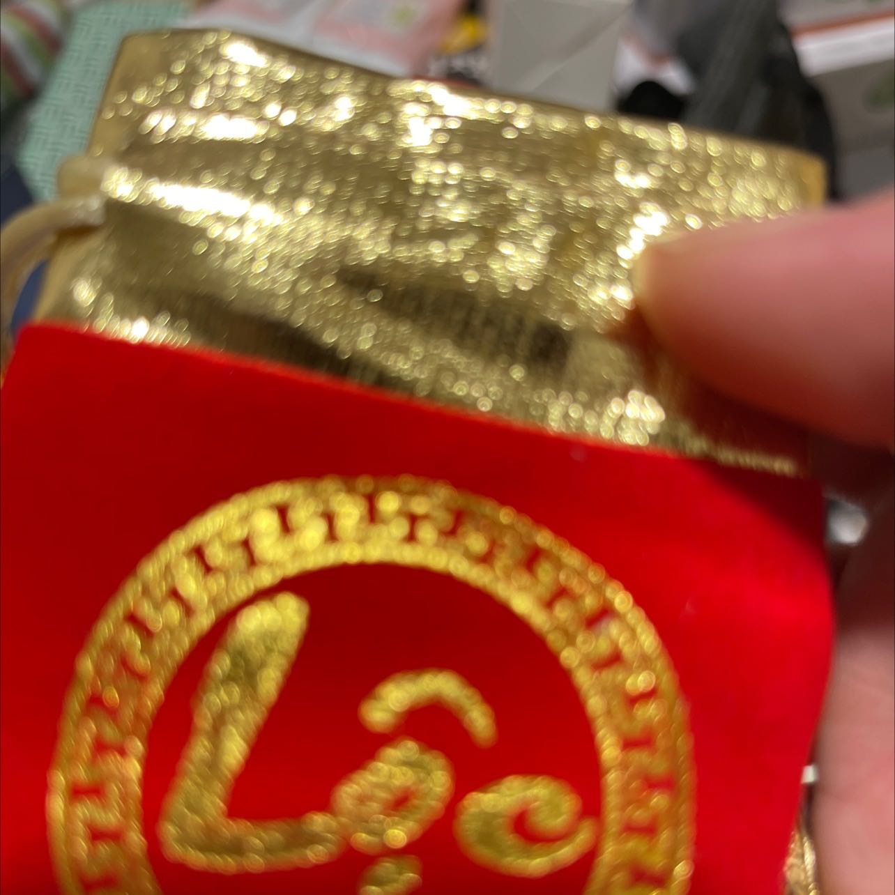 Sản phẩm đẹp giống hình. Shop đóng gói kĩ, giao hàng nhanh. Rất đáng tiền