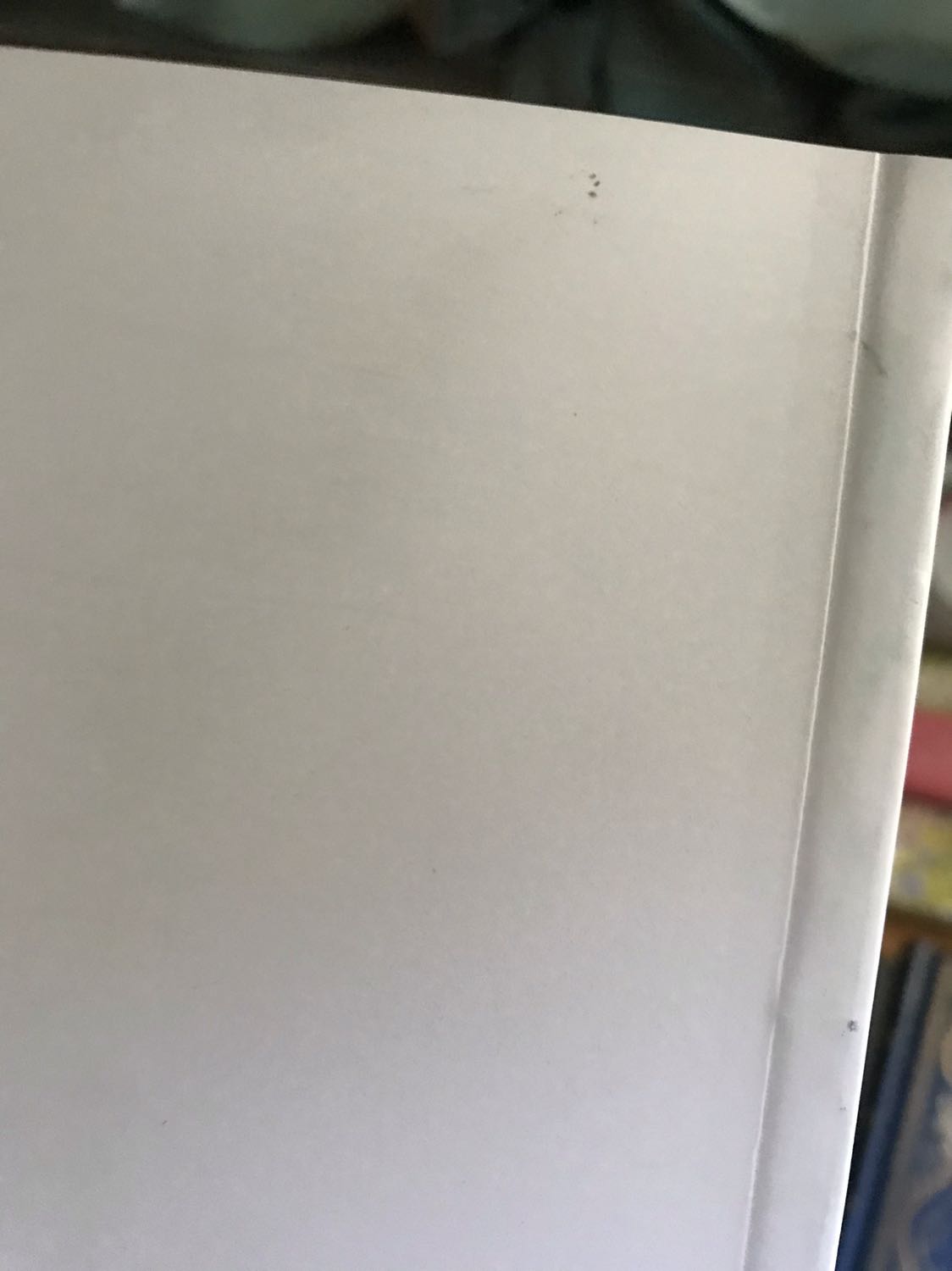 Sách hơi bụi và bẩn ạ 🥲 Nội dung sách dễ thương, có nhiều câu động viên an ủii nhẹ nhàng vừa đọc vừa tô màu cho giải toả stress.