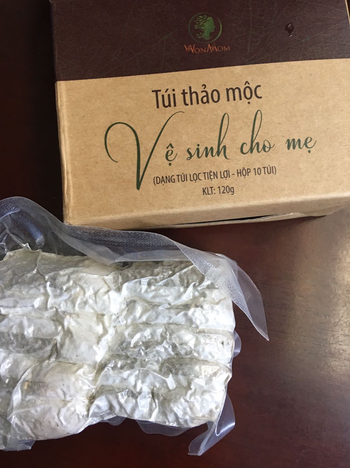 Nhận hàng đúng thời gian dự kiến. Đóng gói cẩn thận. Chưa sử dụng nên chưa biết như thế nào. Nói chung rất thơm.
Zzz zzd. F a d j k a