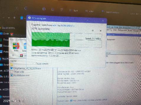 Chất lượng usb hãng acer mà làm bằng vỏ nhựa khá là thô sơ, độ hoàn thiện kém.
Tốc độ copy dao động 15-20Mb/s. Cũng tương đối.
Tốc độ không ổn định. 
Nói chung  khi mua phân vân với usb Sanddisk. Chọn cái này xem thử, để coi dùng được bao lâu.