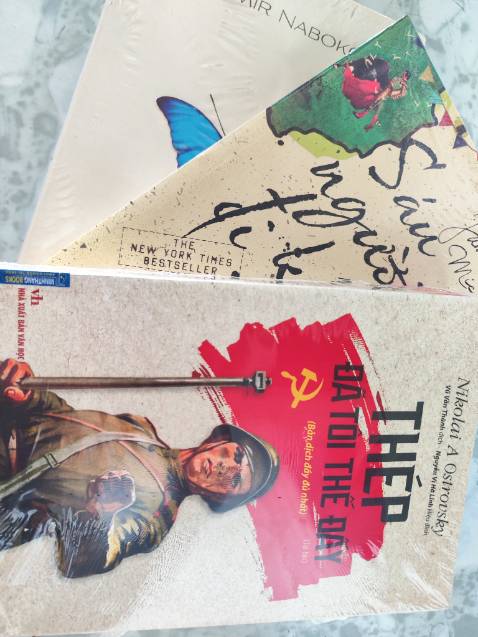 Giao hơi chậm, đóng gói cũng k tốt cho lắm, sách nguyên seal, mới cứng