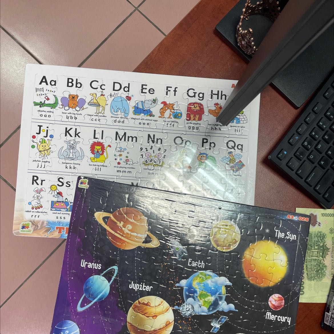 Mua 2 trang ghép hệ mặt trời
Giao sai sản phẩm 😡😡😡