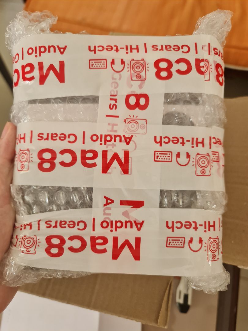 Giao hàng nhanh hơn dự kiến, Chuột cầm chắc tay, đầm và chất lượng tinh xảo. Cơ chế Magspeed của logitech hoạt động tuyệt vời và hữu ích. Nhà bán rất uy tín và cẩn thận trong đóng gói hàng. Ủng hộ tiếp tục.