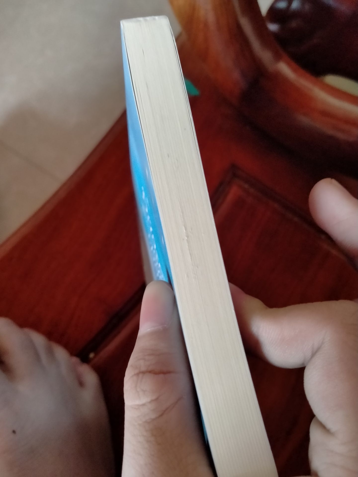 Mình rất vui khi nhận hàng cho tới khi mình k có thấy Postcard đâu ...