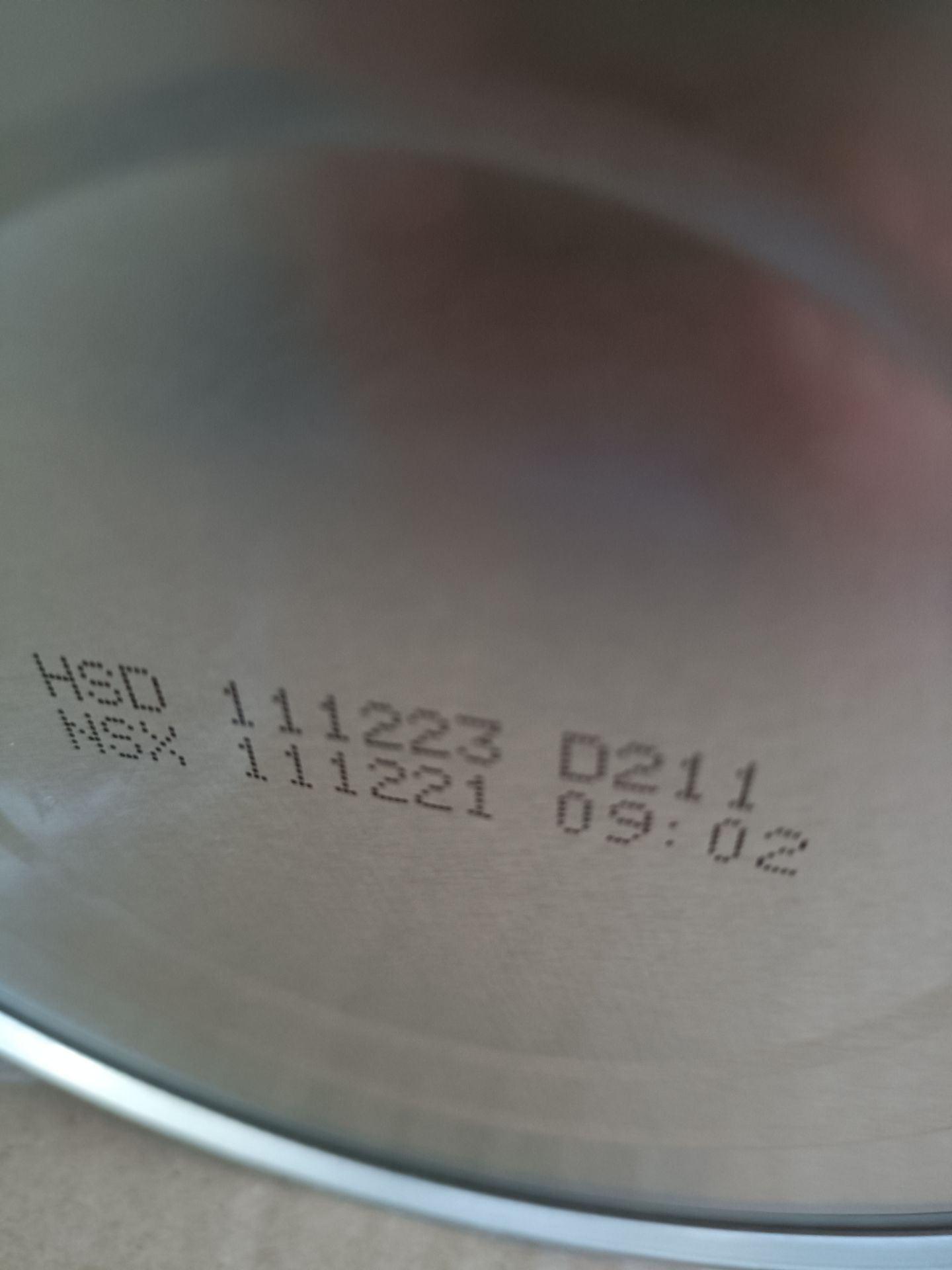 tiki giao hàng rất nhanh. Sữa date đến 2023. Nếu dùng tốt sẽ tiếp tục ủng hộ shop.