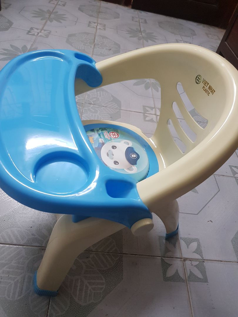 Ghế đẹp, đáng yêu, chất nhựa tốt và dày dặn Ghế đẹp, đáng yêu, chất nhựa tốt và dày dặn