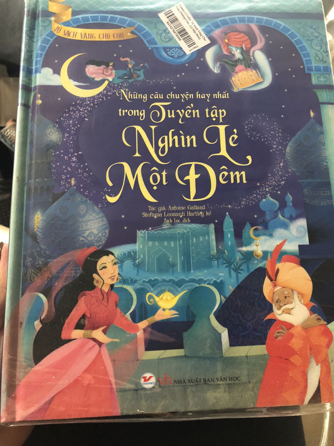 Giao hàng nhanh, đóng gói rất cẩn thận. Truyện tranh hình ảnh và chữ nhìn đẹp mắt, con gái mình rất thích. Lần sau sẽ tiếp tục ủng hộ shop.
