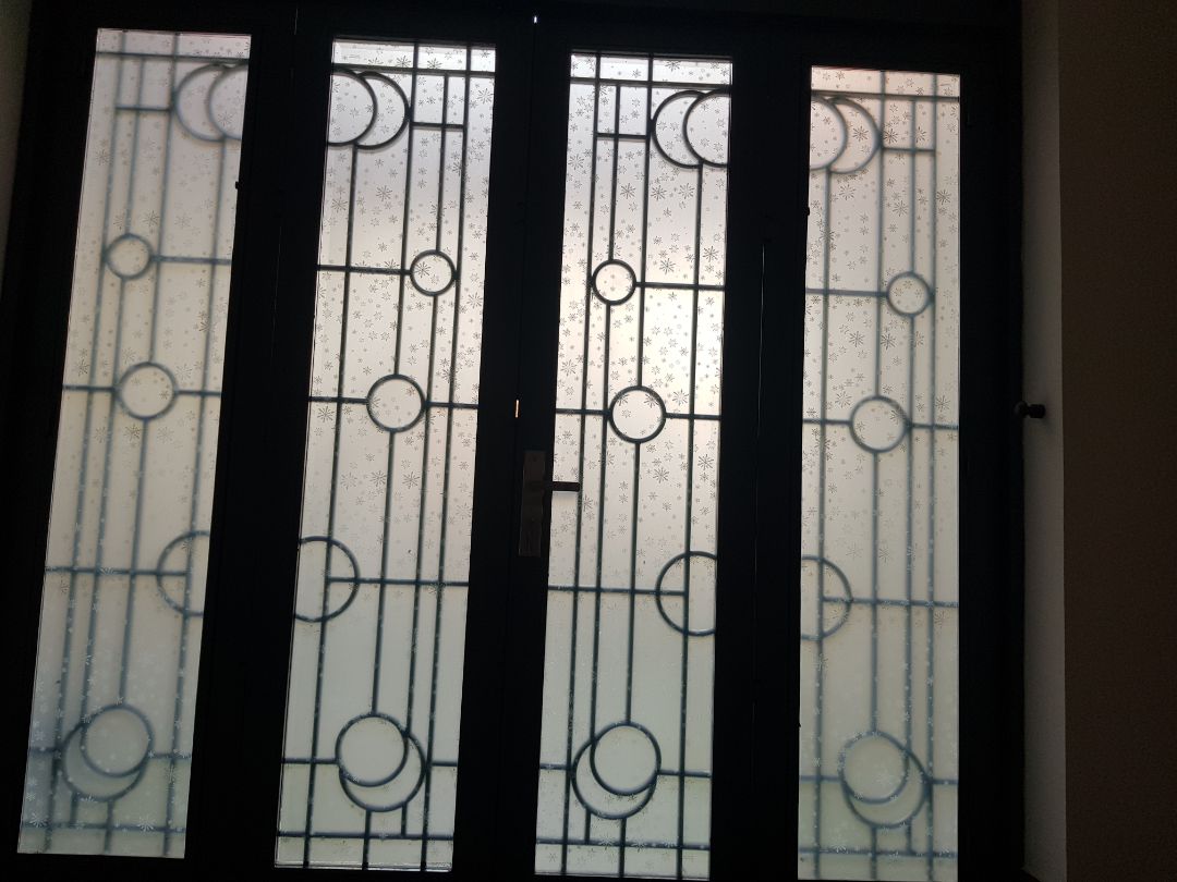 Sản phẩm đúng mô tả. Tuy lớp keo khó gỡ nhưng khi gỡ được rồi thì dán rất dính. Hài lòng với sản phẩm. Tiki giao hàng nhanh hơn mong đợi.