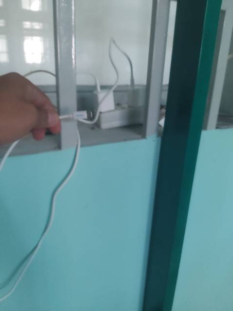 Giao hàng nhanh mẫu mã đẹp, xài vào điện nếu ko bền sẽ đánh giá lại sau