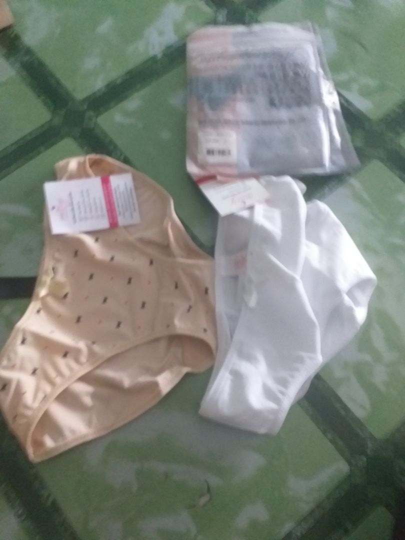 Mình chỉ muốn hỏi tiki là tại sao từ 5 sản phẩm giao hàng chỉ còn 2 sản phẩm??