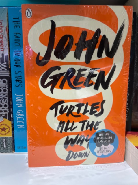 Giao hàng nhanh, đóng gói cẩn thận. Shipper thân thiện. Sách bìa rất đẹp, chưa đọc nên chưa biết nội dung như nào.